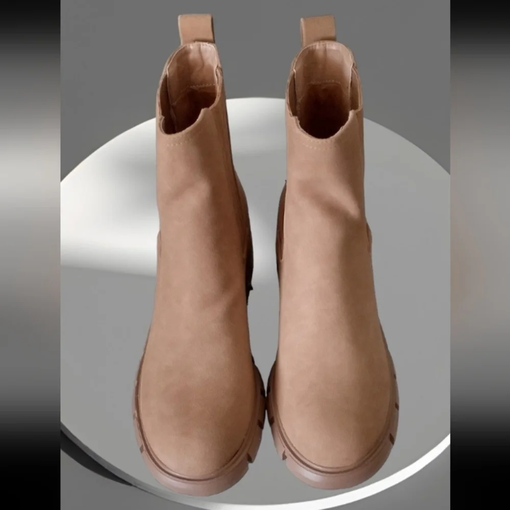 Chunky Low Heel Chelsea Boots Slip On